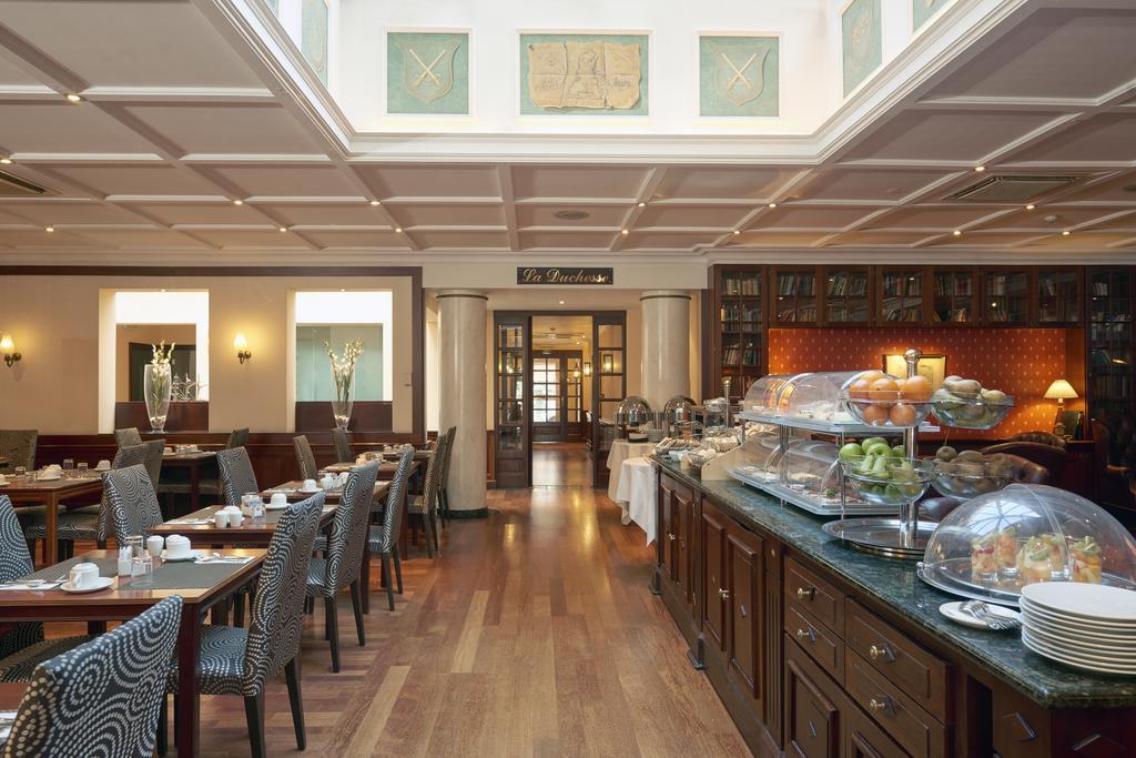 Eurostars Montgomery Bruselas Exterior foto The restaurant