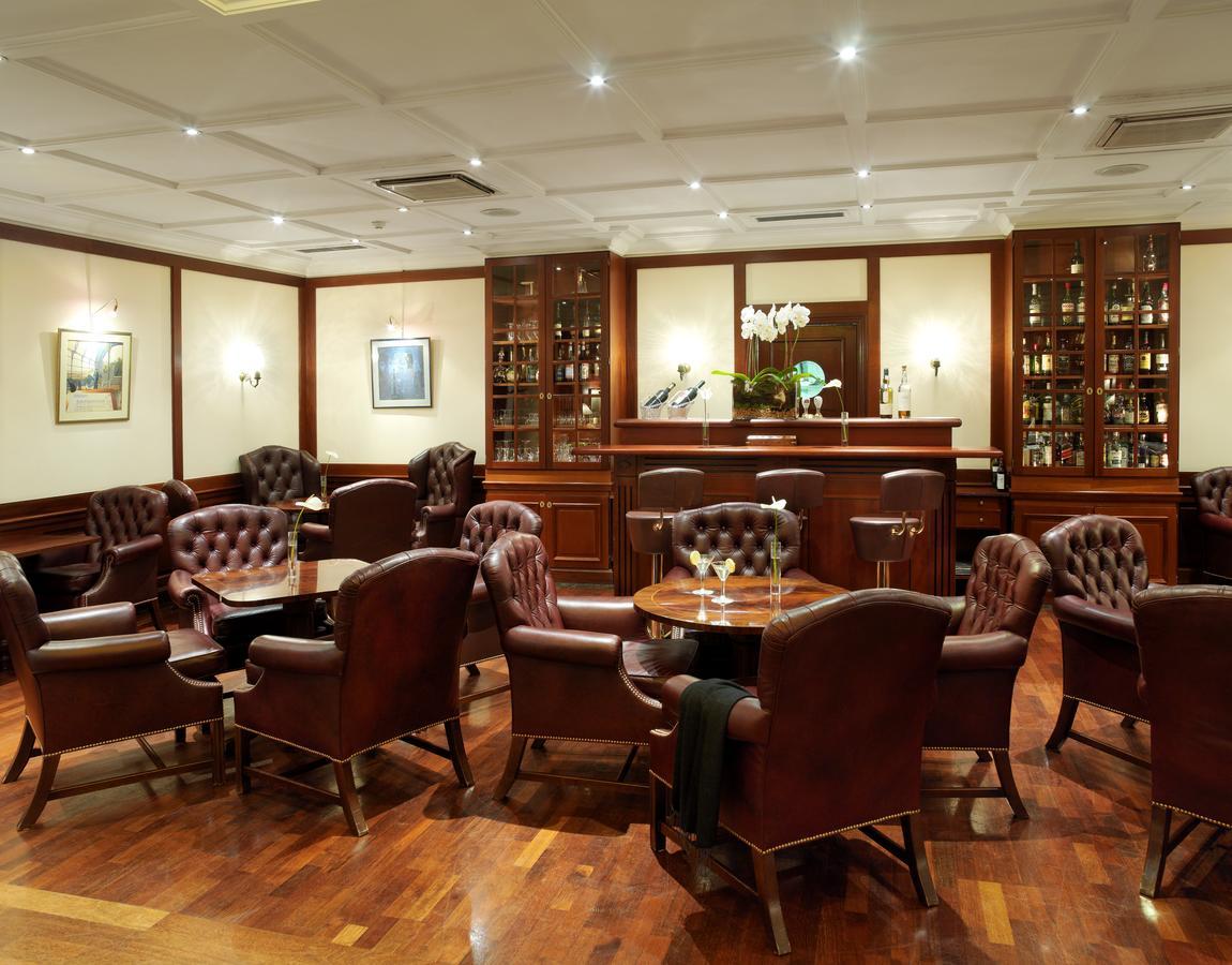Eurostars Montgomery Bruselas Exterior foto The club lounge at the airport