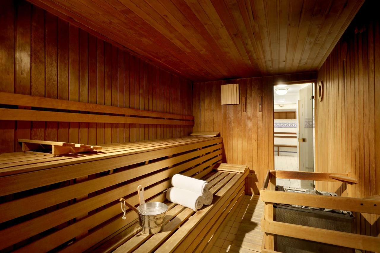 Eurostars Montgomery Bruselas Exterior foto A Finnish sauna