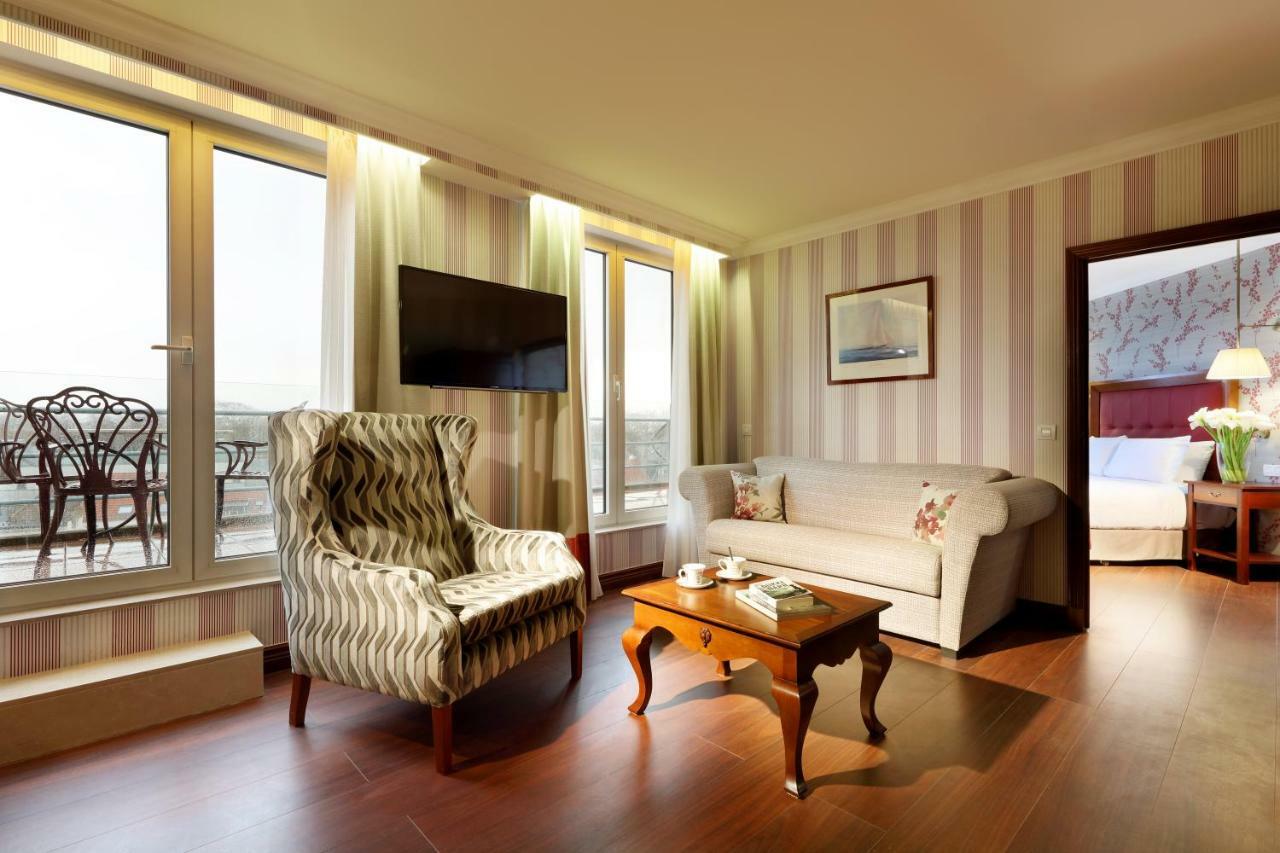 Eurostars Montgomery Bruselas Exterior foto Suite